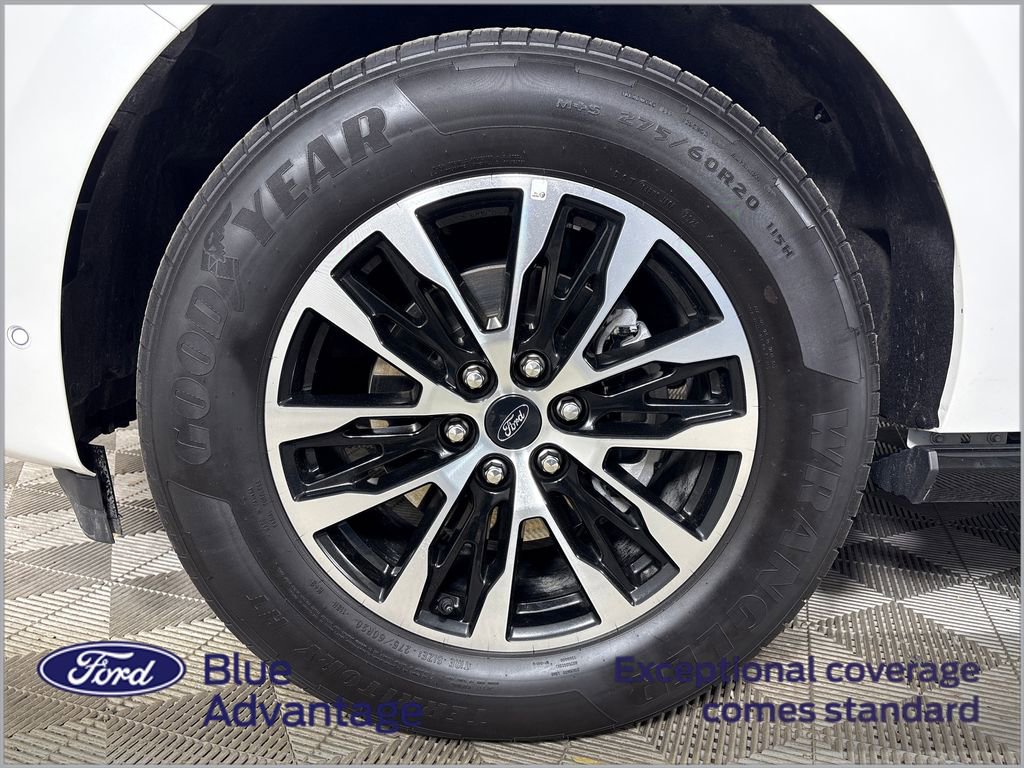 Certified 2025 Ford Expedition Platinum image 13