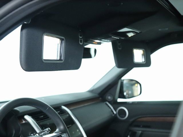 Used 2024 Land Rover Discovery Dynamic SE image 20