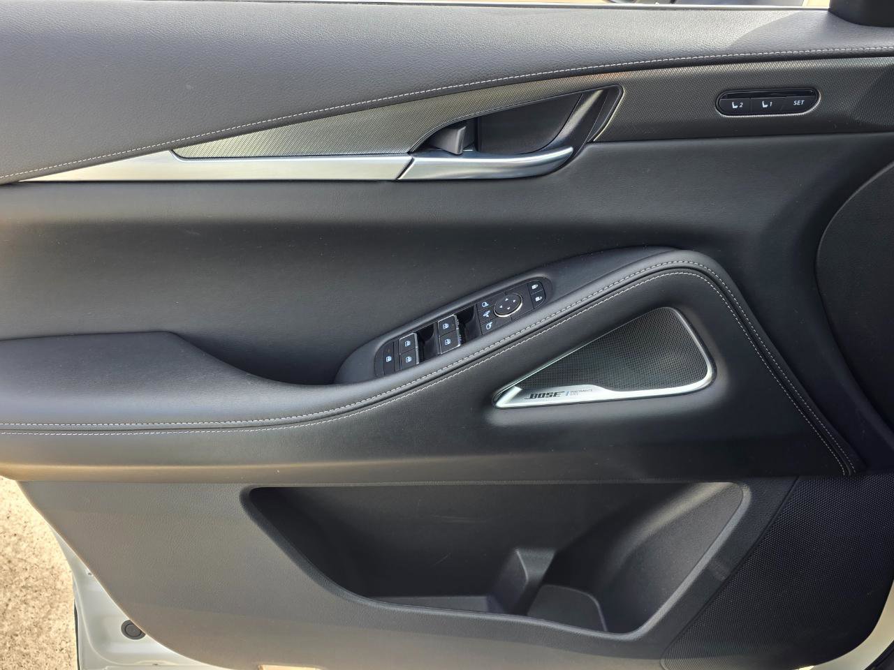 Used 2025 INFINITI QX60 Luxe w/ Black Edition image 11