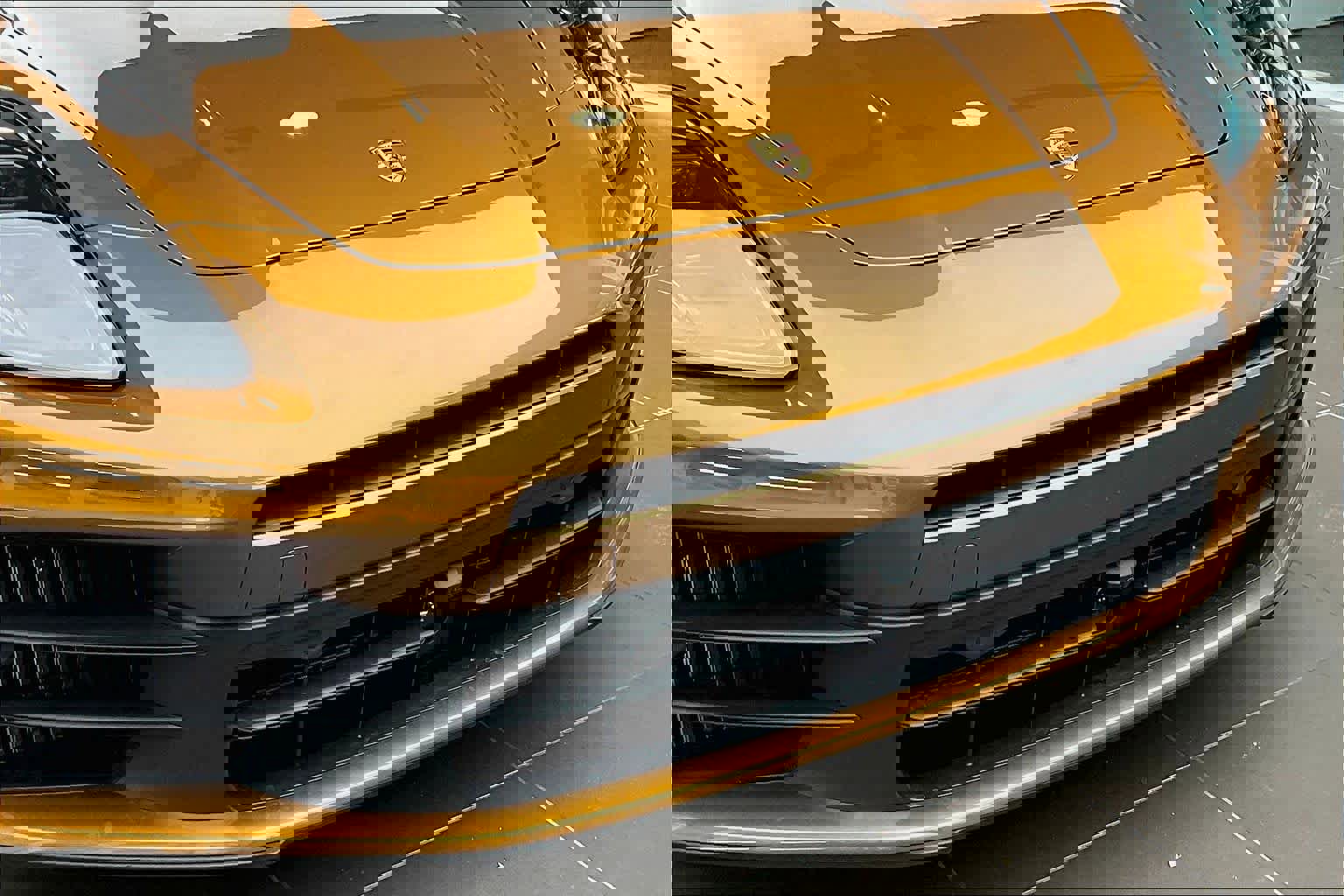 Used 2025 Porsche Panamera 4 image 31