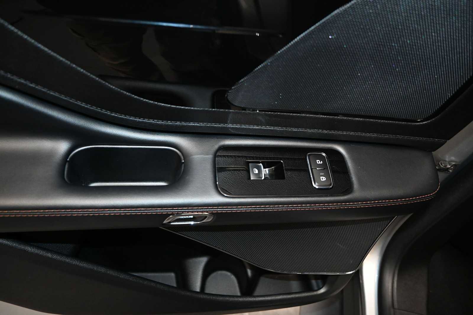 Used 2023 Lincoln Aviator AWD w/ Premium Package image 25