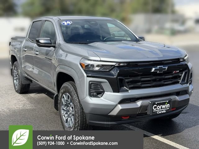Used 2024 Chevrolet Colorado Z71 w/ Z71 Convenience Package 2