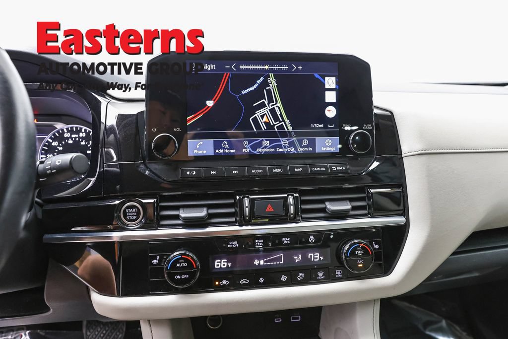 Used 2022 Nissan Pathfinder SL AWD/4WD image 11