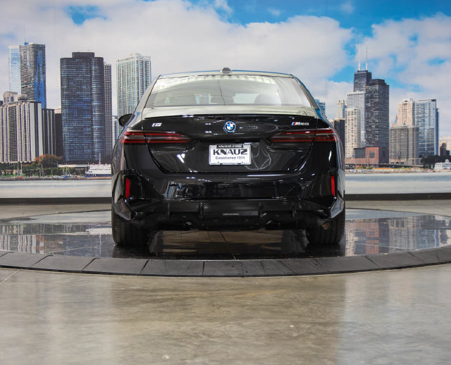 New 2026 BMW i5 M60 AWD/4WD image 9
