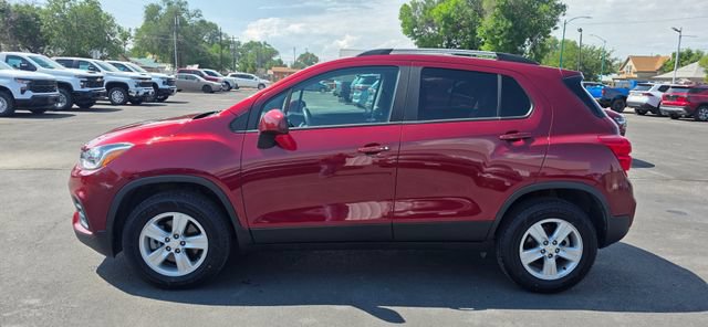 Used 2022 Chevrolet Trax LT w/ LT Convenience Package AWD/4WD image 4