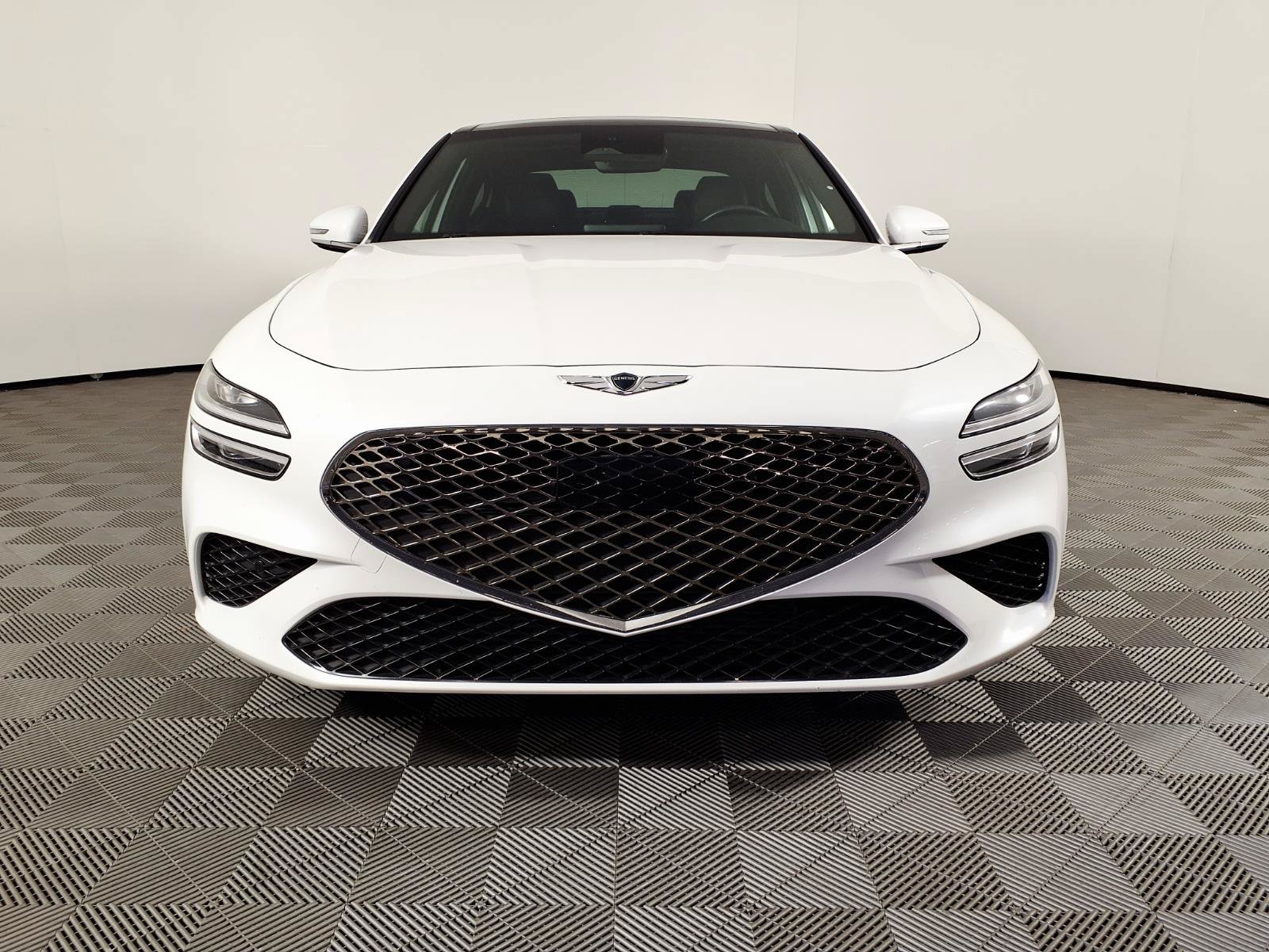 Used 2022 Genesis G70 2.0T w/ Prestige Package RWD image 2