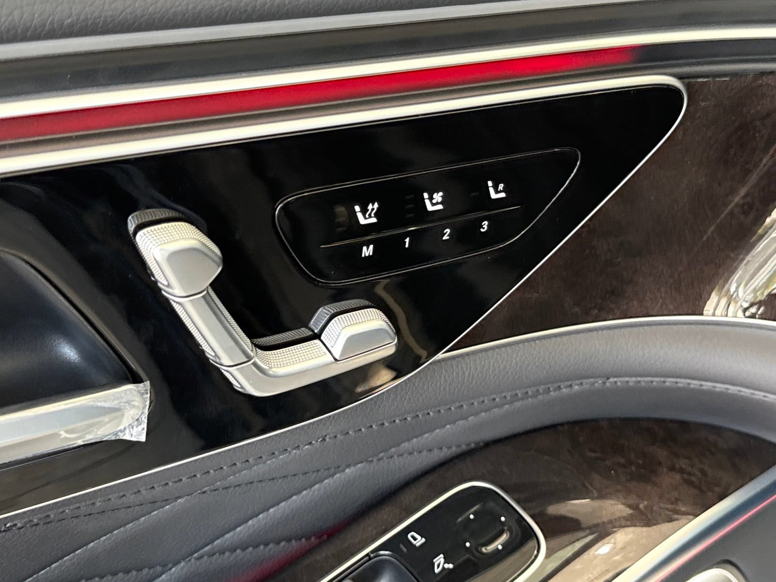 New 2027 Mercedes-Benz S 580 4MATIC Sedan image 15
