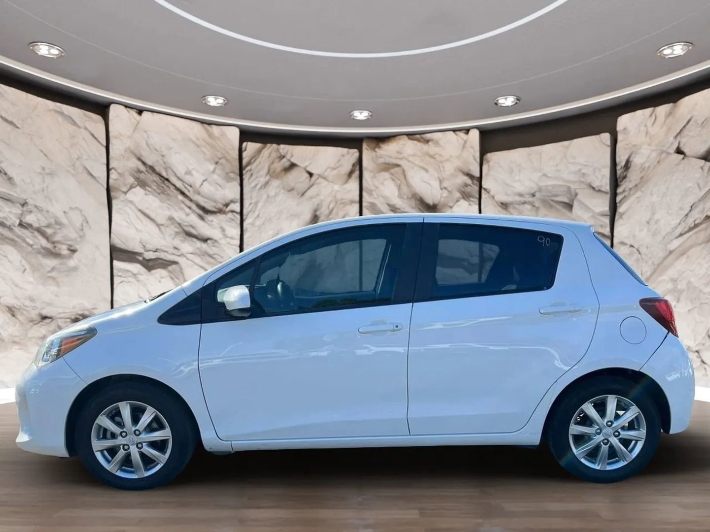 Used 2015 Toyota Yaris LE image 5