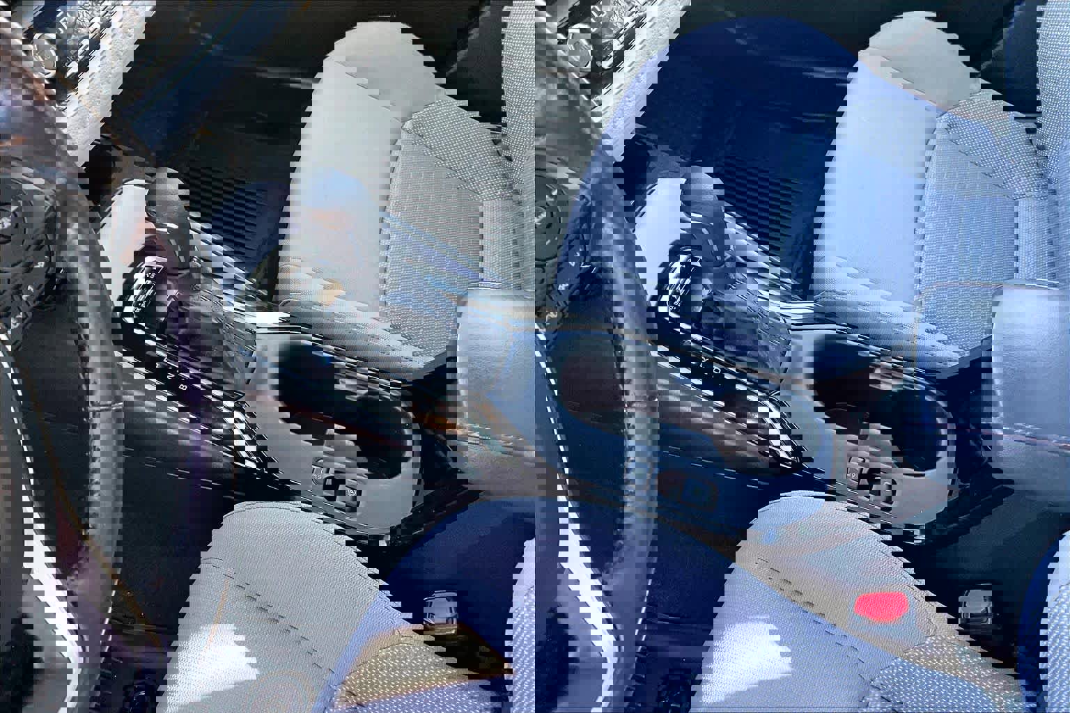 Certified 2023 Toyota Corolla SE w/ SE Premium Package image 16