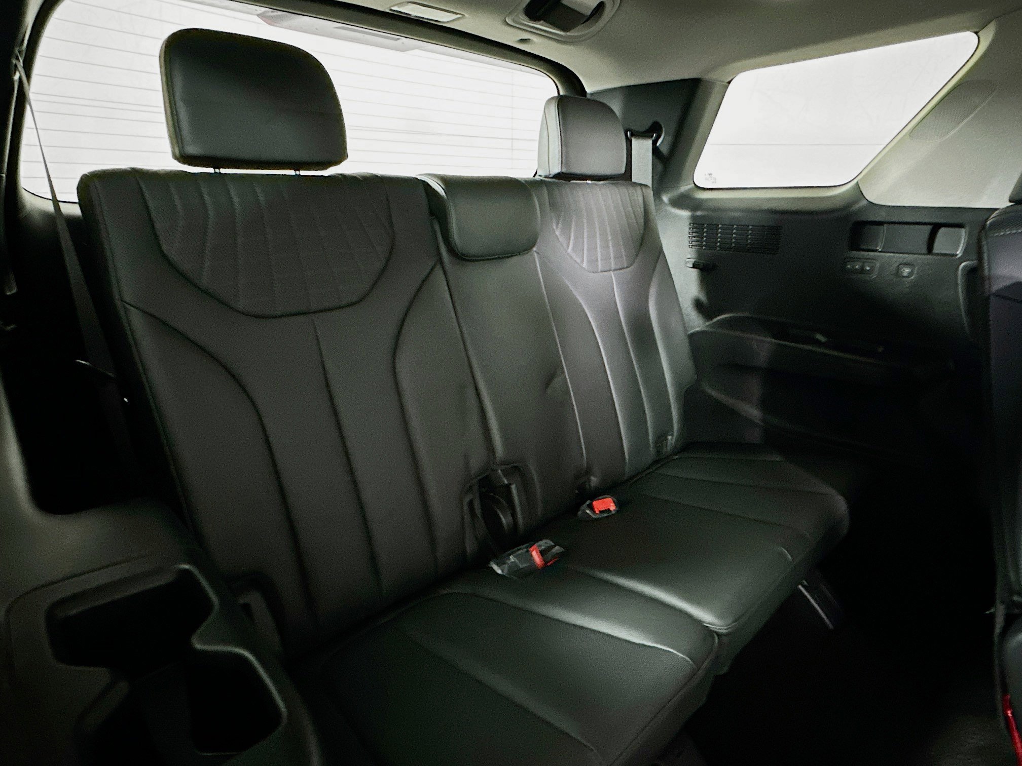 Used 2024 Hyundai Palisade Limited image 27