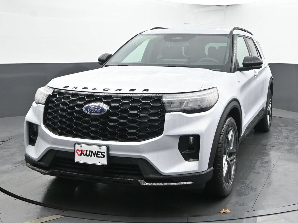 New 2026 Ford Explorer ST-Line w/ ST-Line Street Pack AWD/4WD image 7