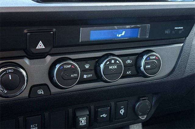 Used 2022 Toyota Tacoma TRD Off-Road image 21