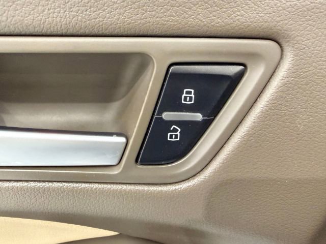 Used 2015 Audi Q5 2.0T Premium Plus w/ Technology Package AWD/4WD image 37