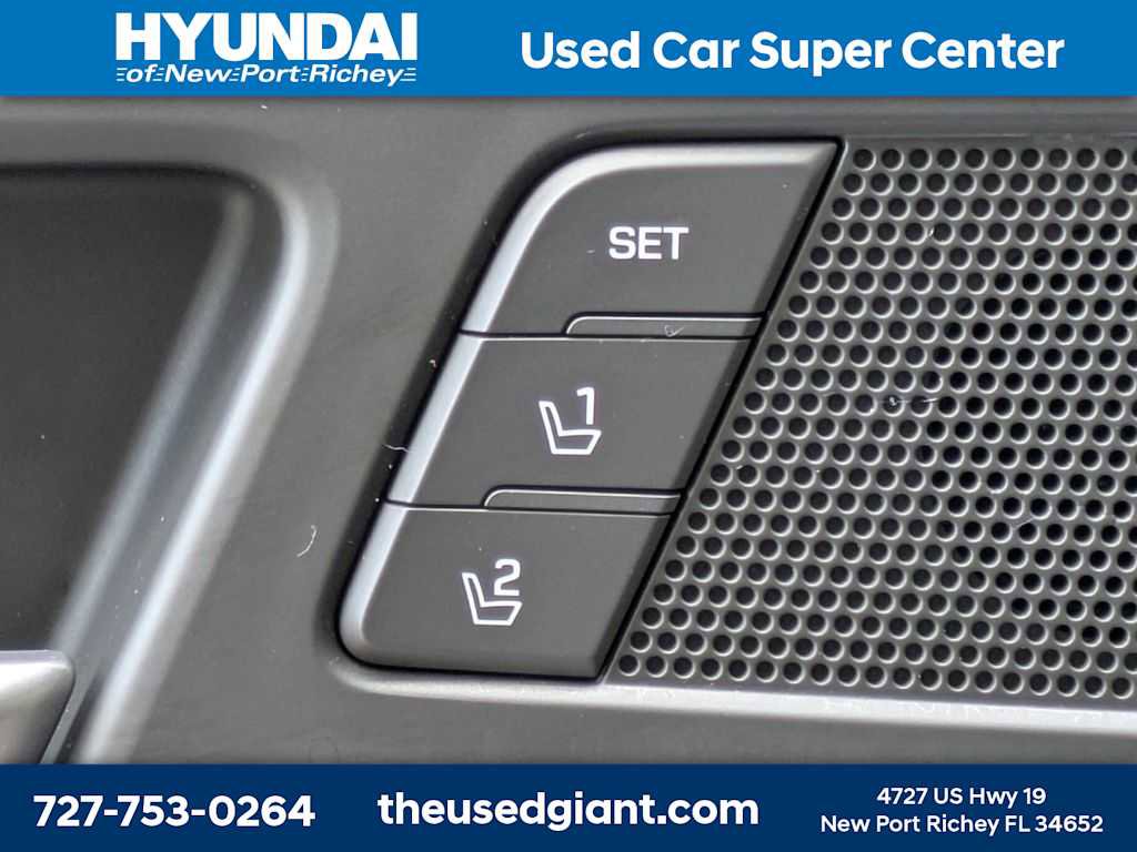 Used 2017 Hyundai Elantra Limited w/ Limited Ultimate Package 05 image 22