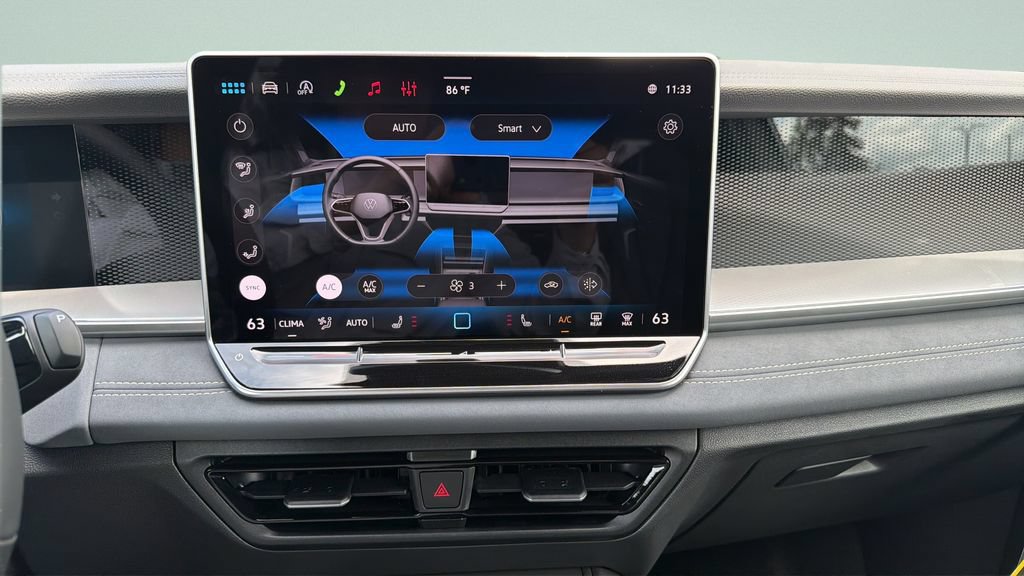 New 2026 Volkswagen Tiguan SE R-Line FWD image 19
