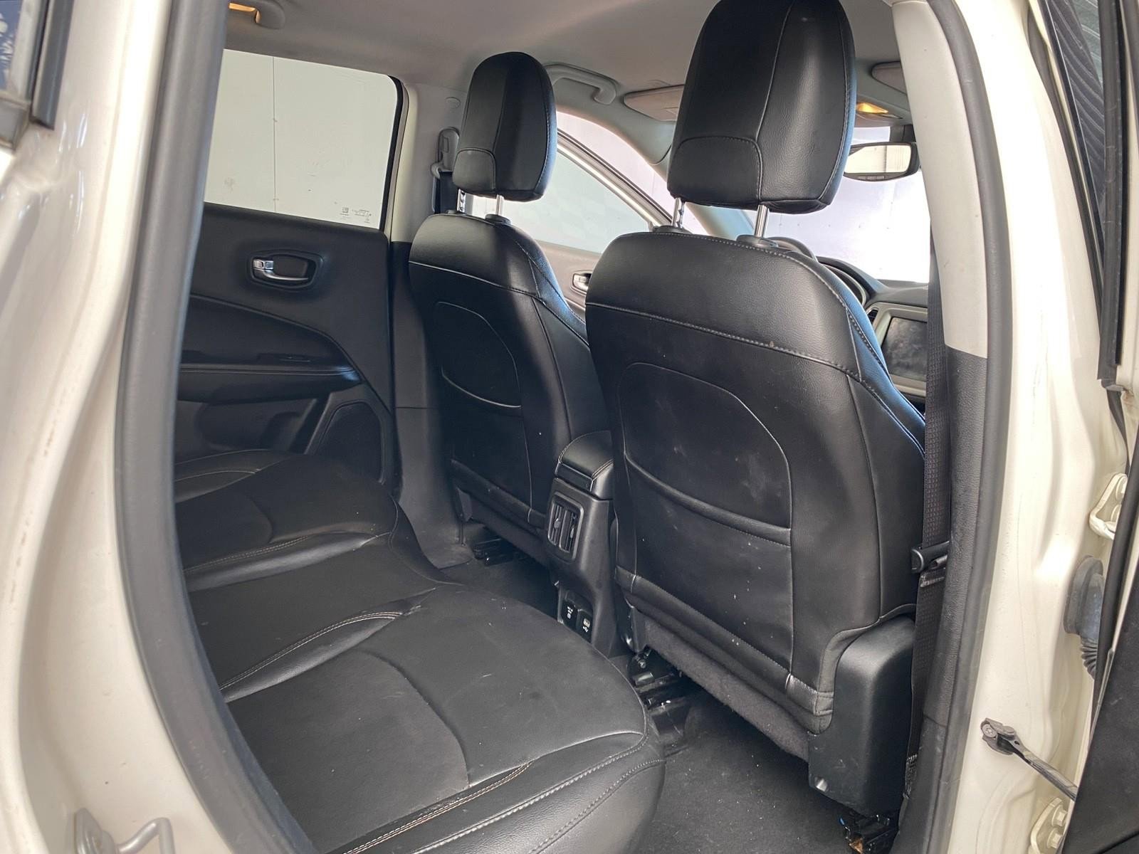 Used 2019 Jeep Compass Latitude w/ Popular Equipment Group AWD/4WD image 9