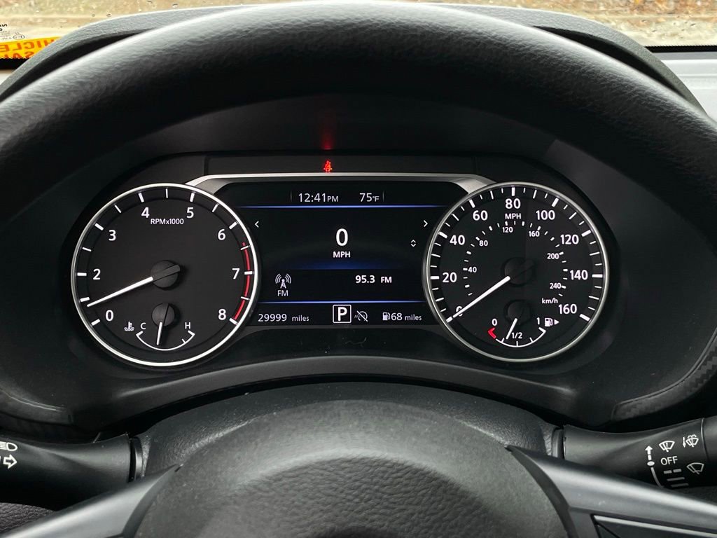 Used 2024 Nissan Sentra SV FWD image 15