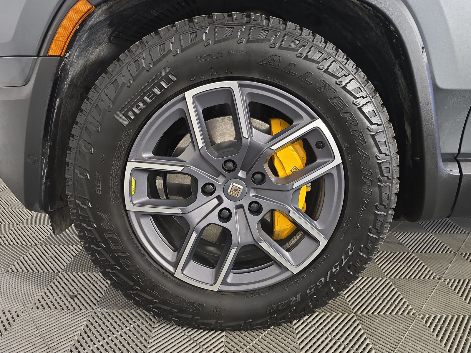 Used 2024 Rivian R1T Adventure Quad AWD/4WD image 9