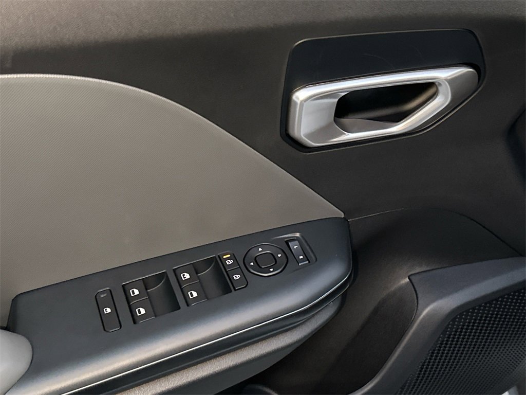 New 2025 Kia K4 LXS image 16