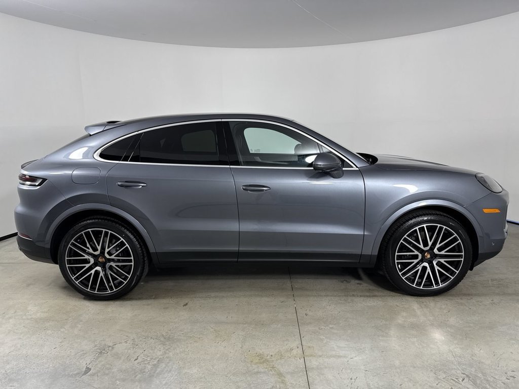 New 2026 Porsche Cayenne Coupe AWD/4WD image 8