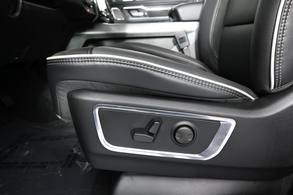 Used 2026 RAM 1500 Laramie w/ Night Edition AWD/4WD image 22