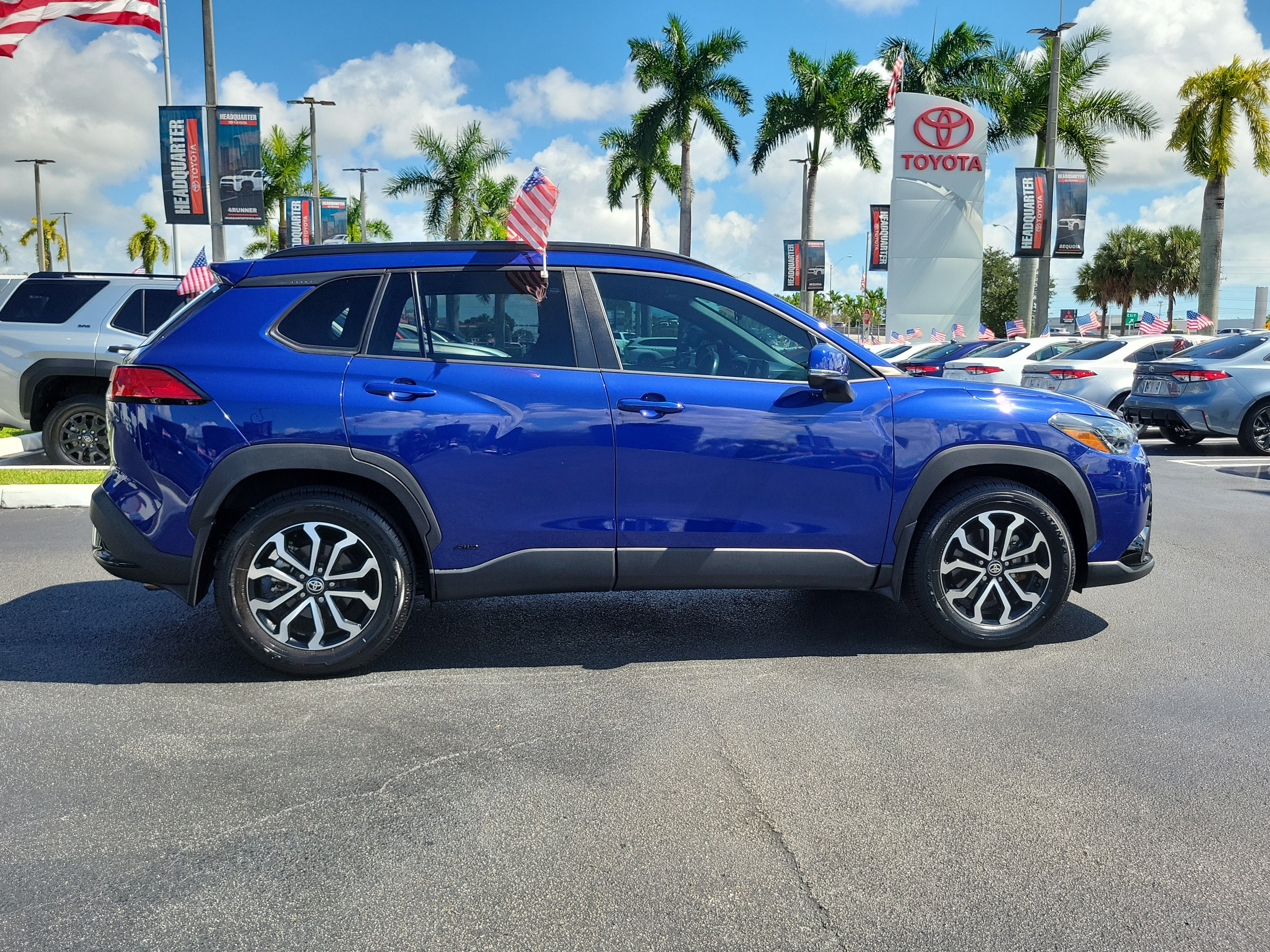 Used 2023 Toyota Corolla Cross AWD Hybrid image 13