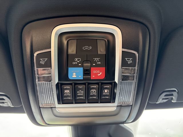 New 2026 RAM 1500 Laramie AWD/4WD image 14