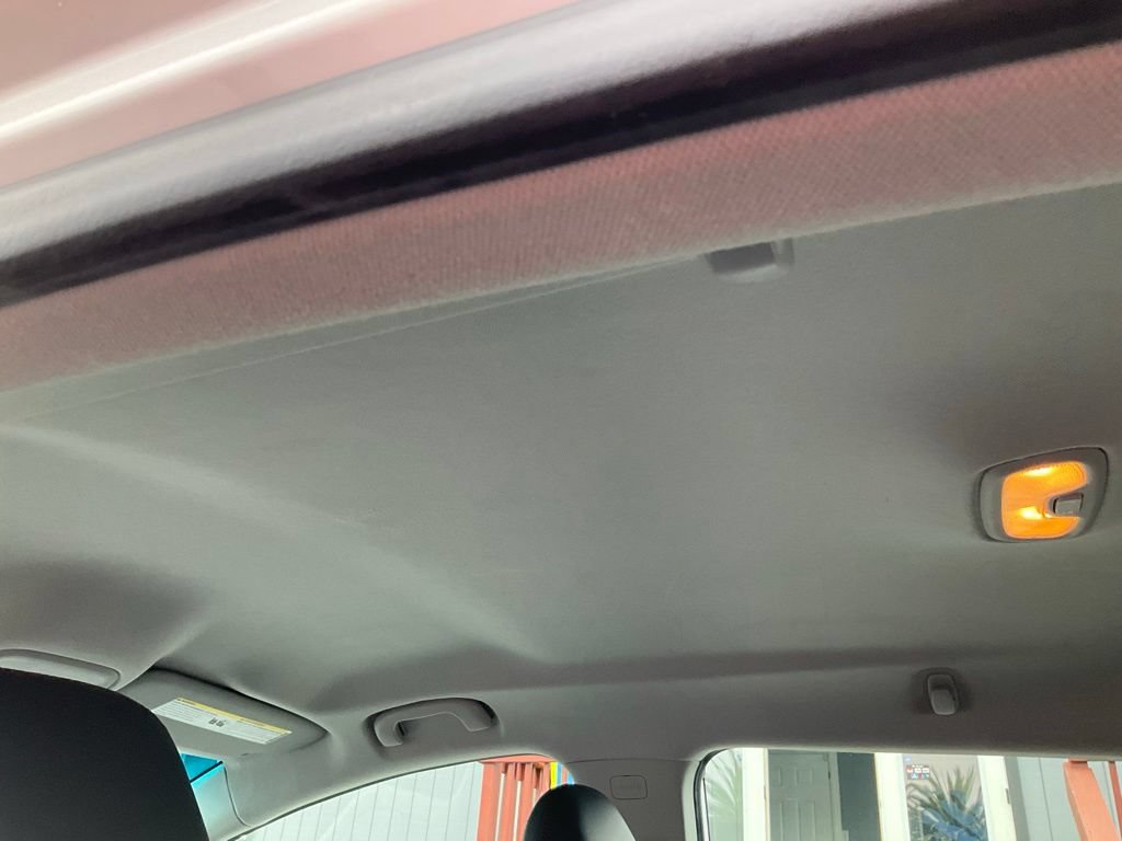 Used 2017 Chevrolet Bolt Premier FWD image 31