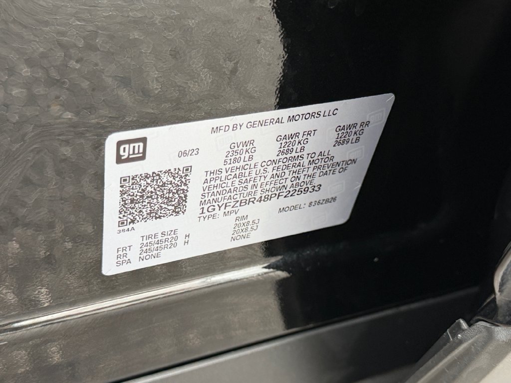 Used 2023 Cadillac XT4 Luxury w/ Cold Weather Package AWD/4WD image 29