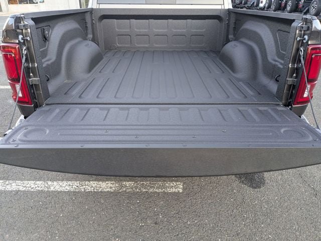 New 2026 RAM 2500 Laramie AWD/4WD image 7