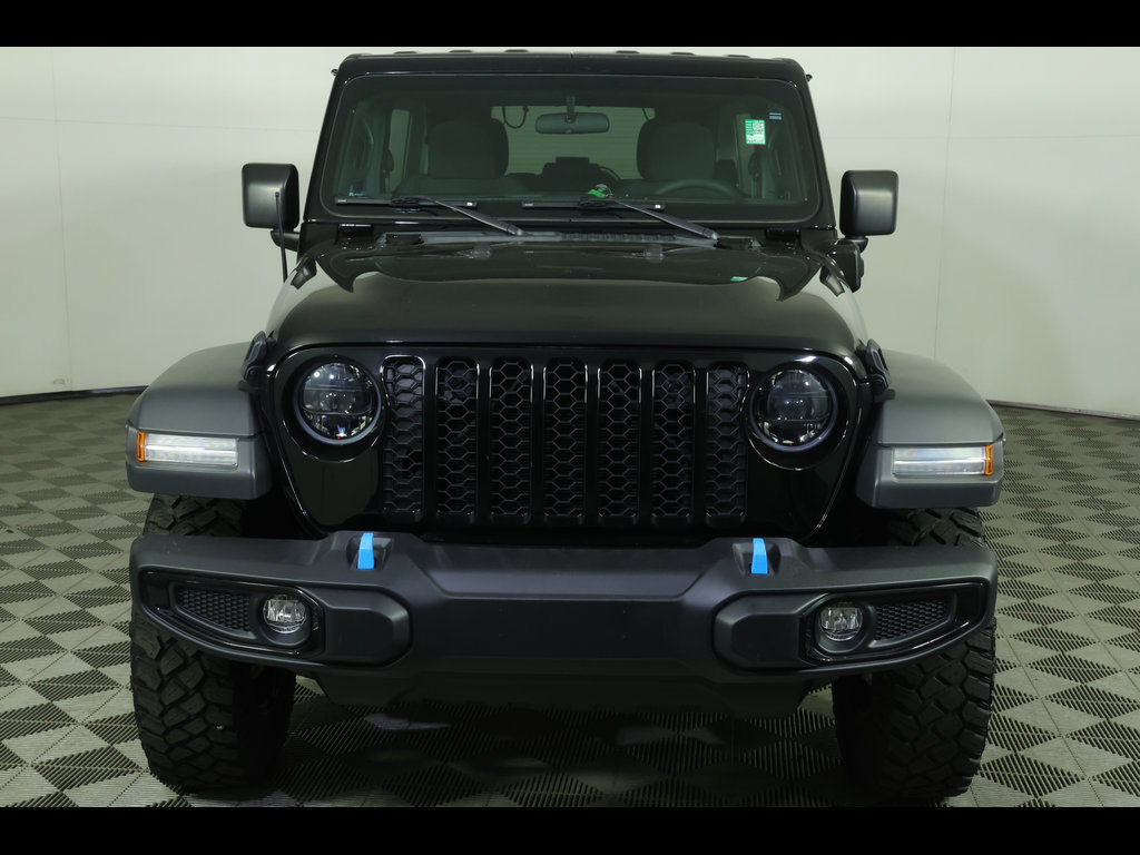 Used 2023 Jeep Wrangler Unlimited w/ Convenience Group AWD/4WD image 10