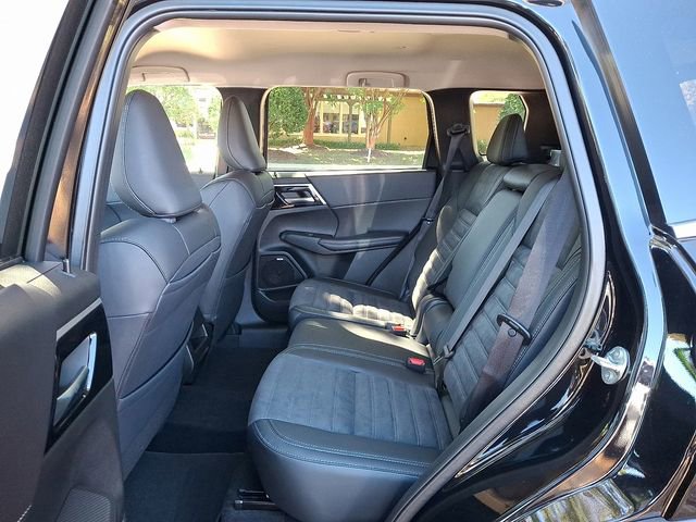 New 2025 Mitsubishi Outlander SE image 7