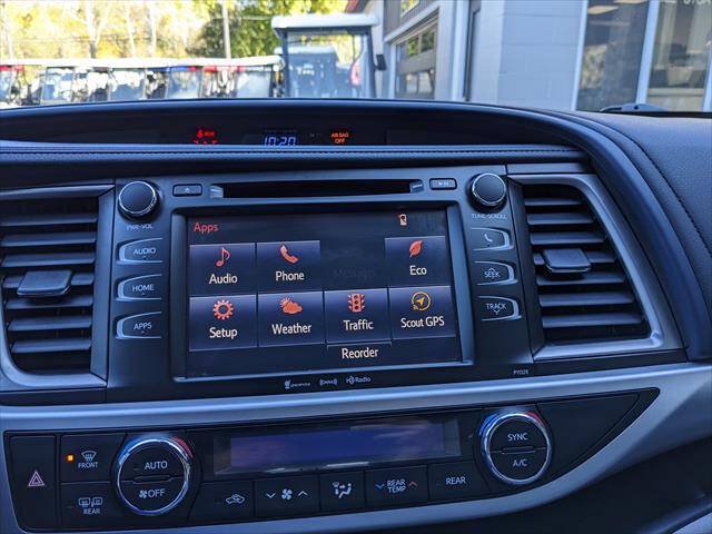 Used 2017 Toyota Highlander Plus w/ Protection Package #3 AWD/4WD image 14