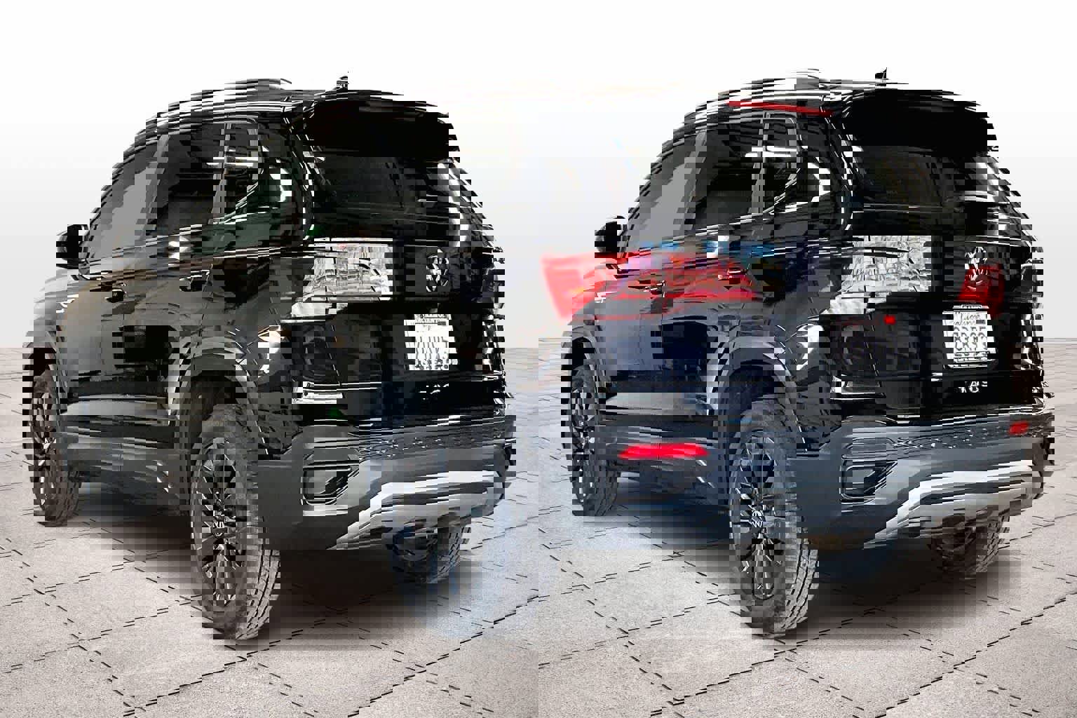 Used 2022 Volkswagen Taos S w/ IQ Drive S Package image 15