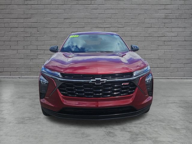 Used 2025 Chevrolet Trax RS FWD image 8