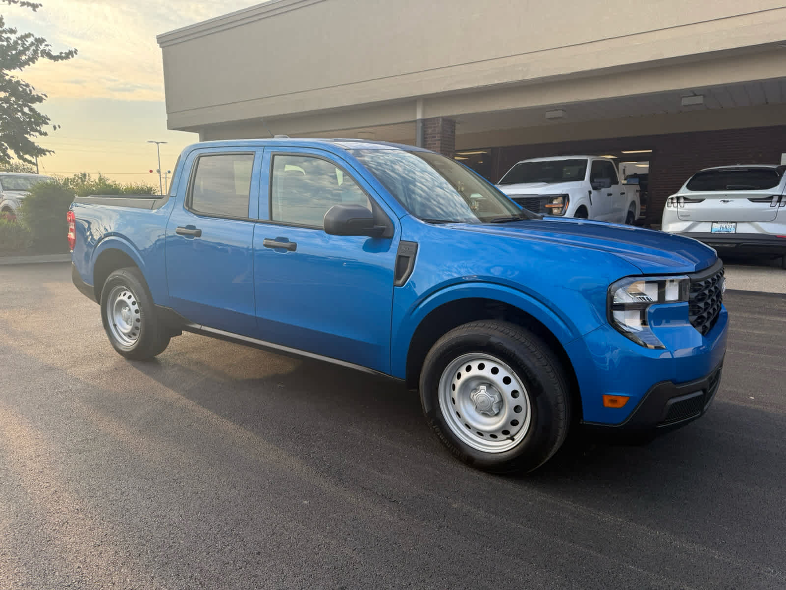 Used 2025 Ford Maverick XL w/ 4K Tow Package