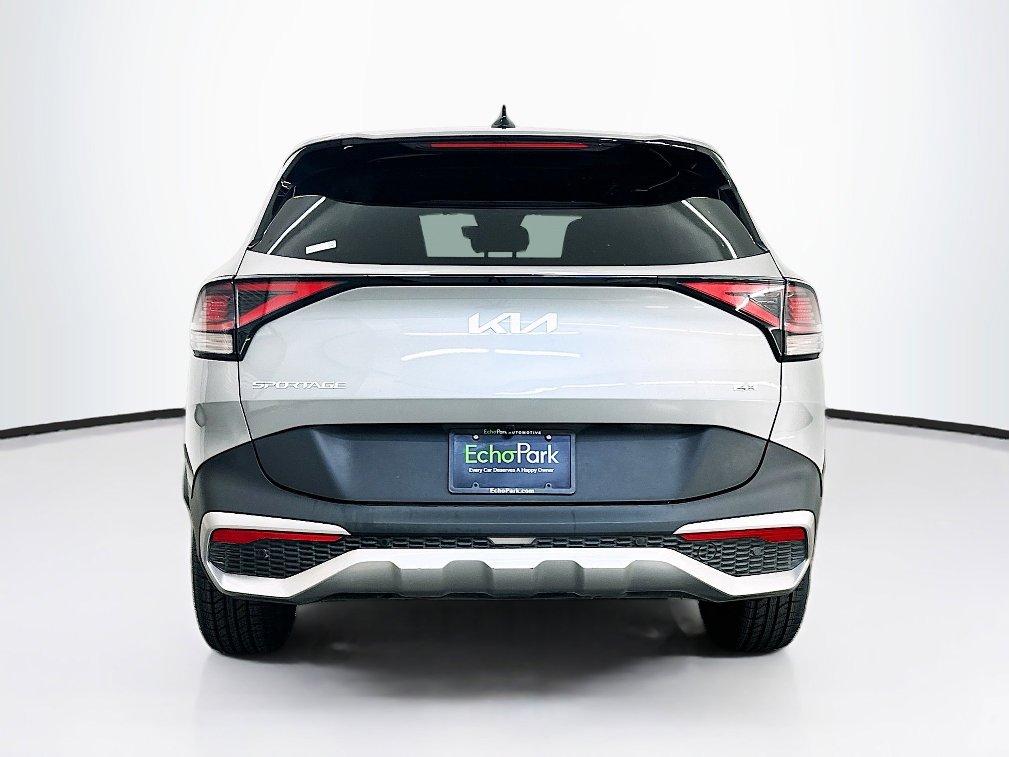 Used 2025 Kia Sportage LX image 7