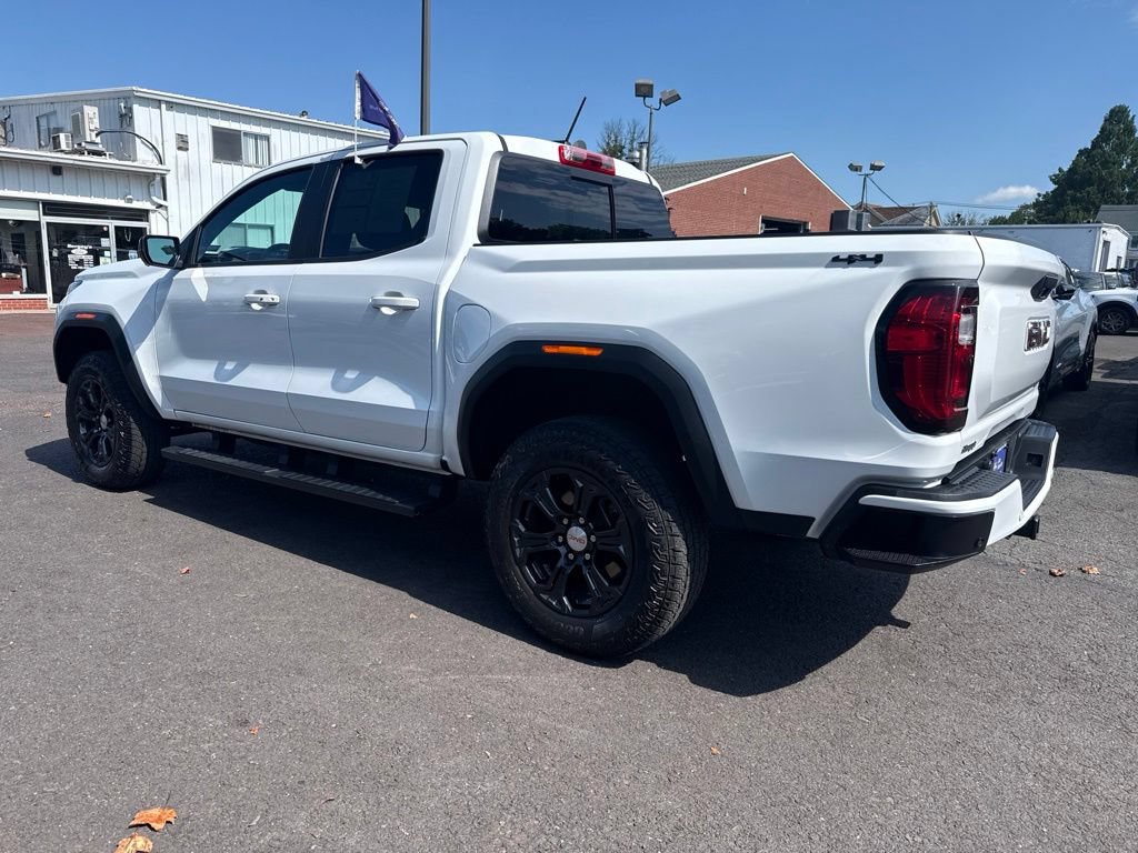 Used 2024 GMC Canyon Elevation w/ Elevation Premium Package AWD/4WD image 7