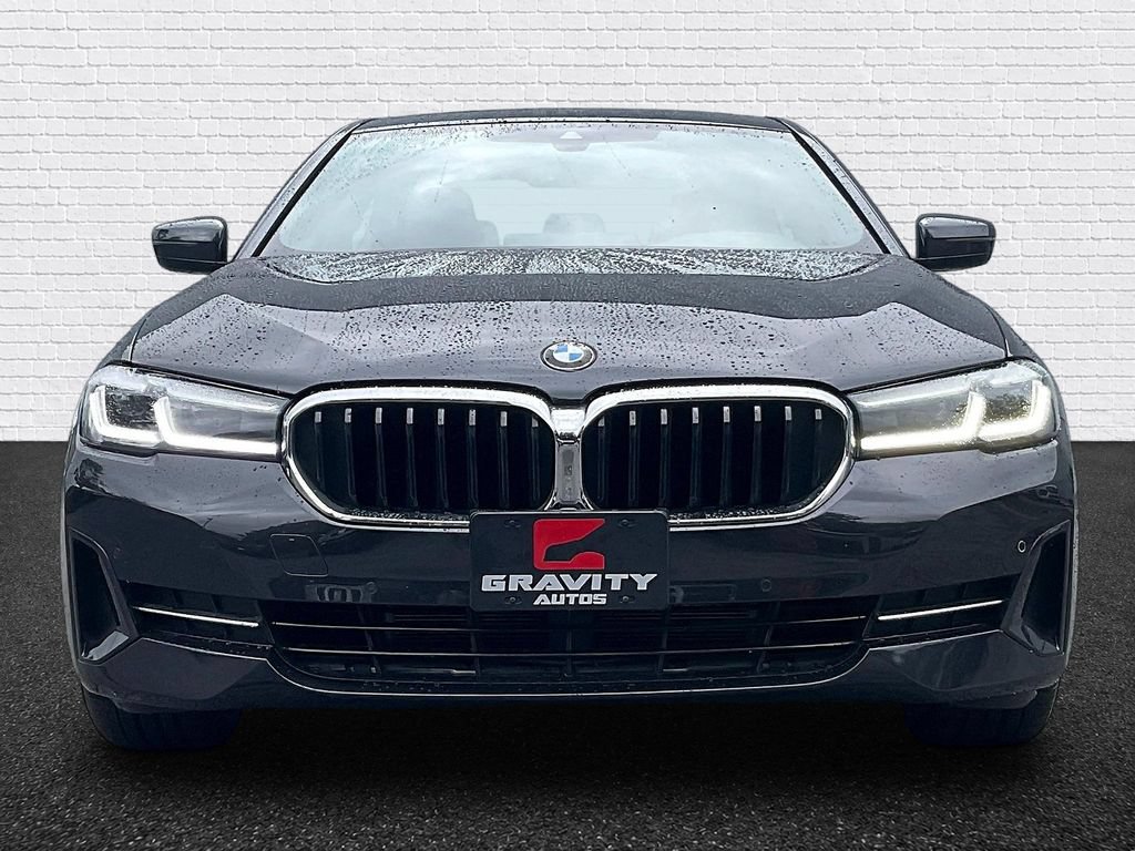 Used 2022 BMW 530i w/ Convenience Package RWD image 2