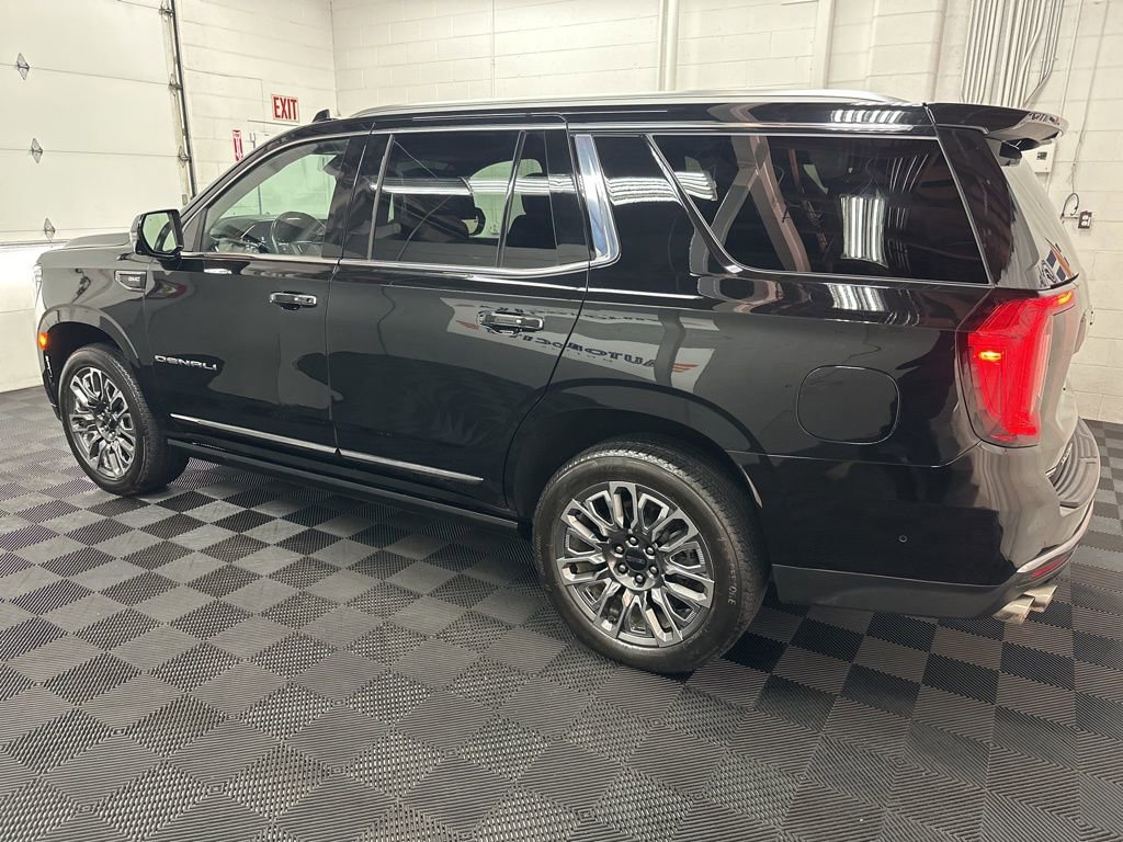 Used 2024 GMC Yukon Denali Ultimate AWD/4WD image 6