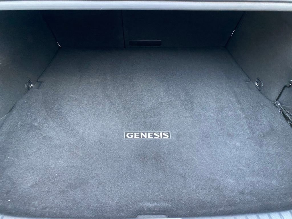 Certified 2025 Genesis G70 2.5T RWD image 11