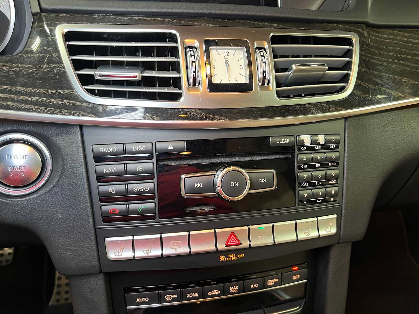Used 2015 Mercedes-Benz E 400 4MATIC Sedan image 36