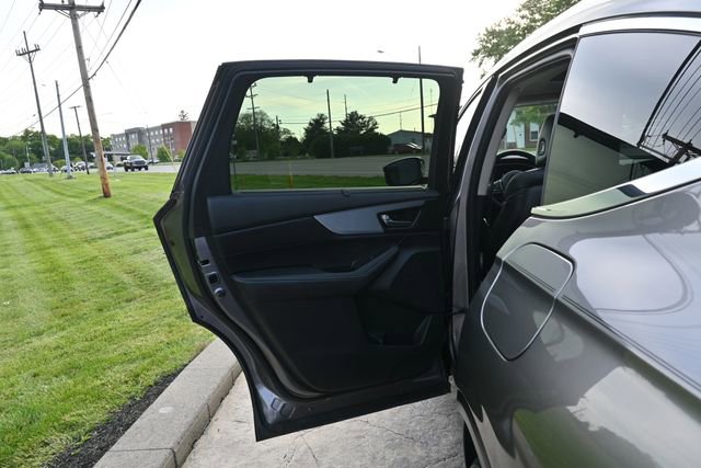 Used 2023 Acura MDX SH-AWD w/ Technology Package image 24