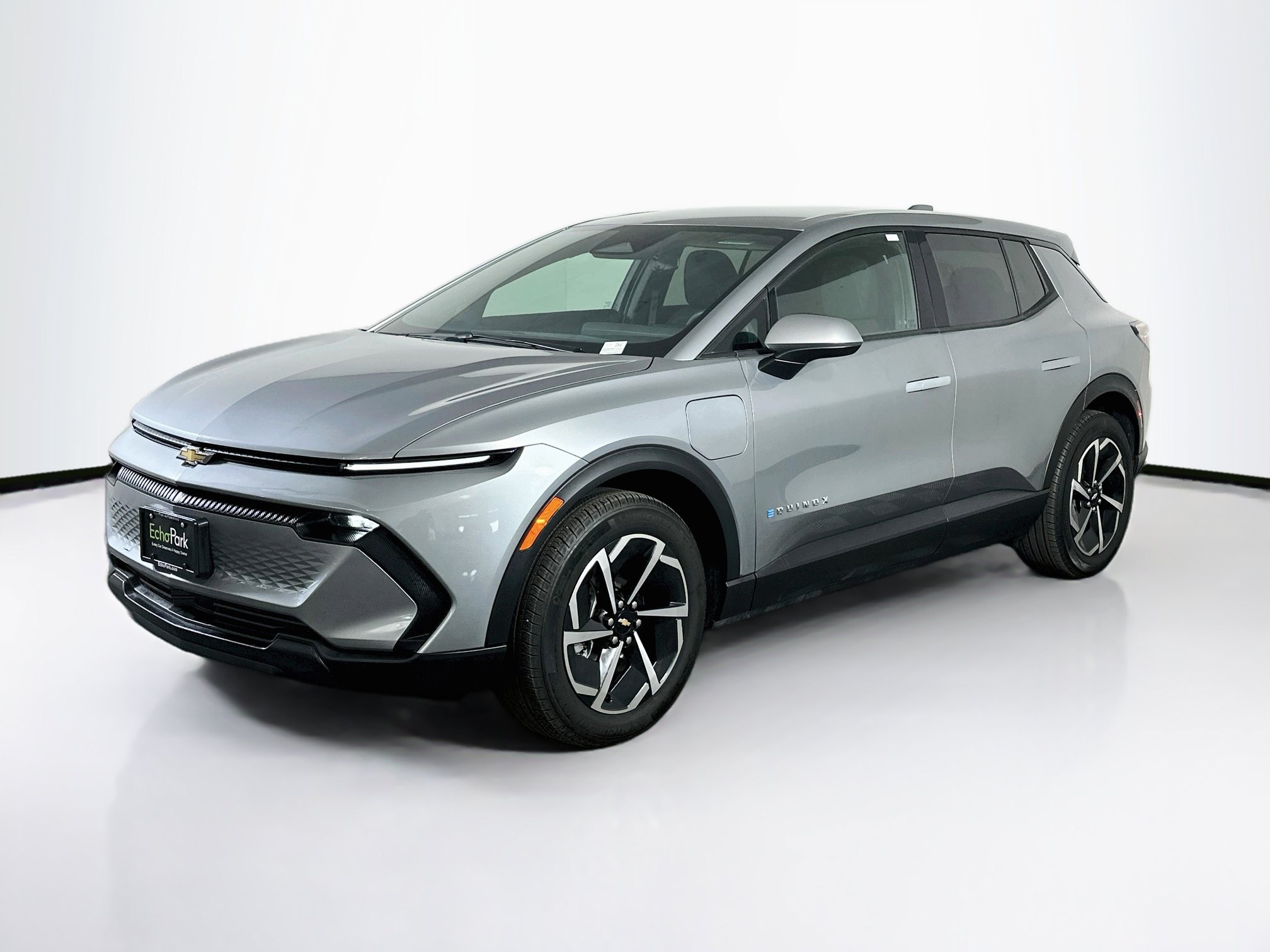 Used 2025 Chevrolet Equinox EV LT FWD image 3