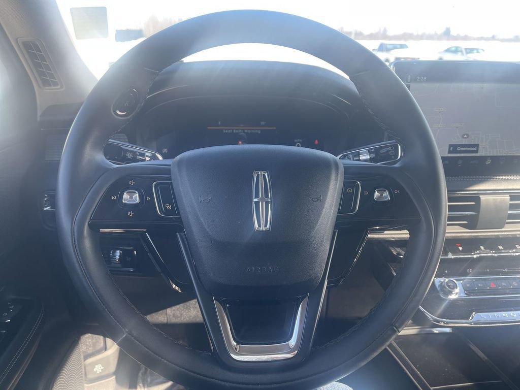Used 2023 Lincoln Corsair AWD image 8