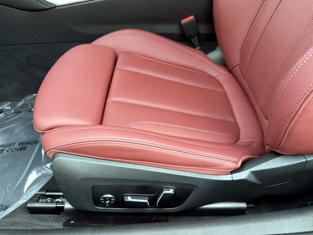 Used 2026 BMW 430i Coupe w/ M Sport Package RWD image 13