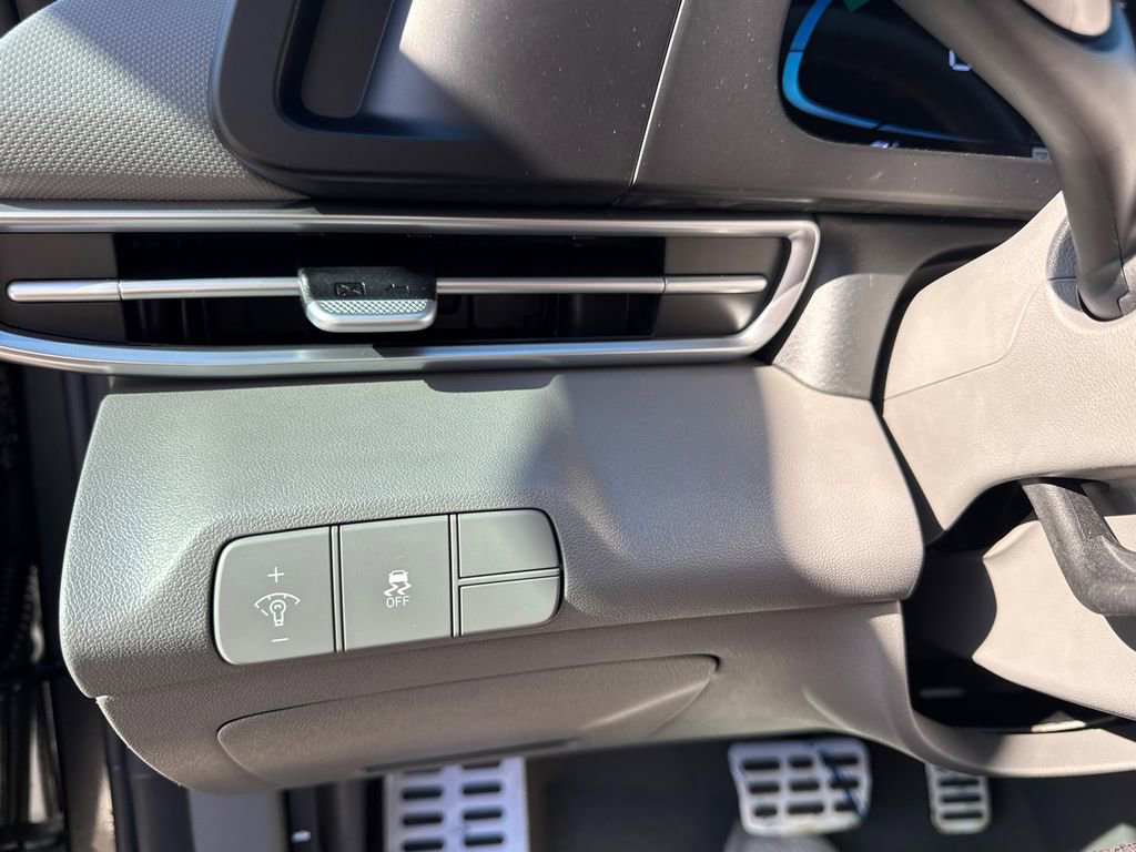 New 2026 Hyundai Elantra Sport image 21