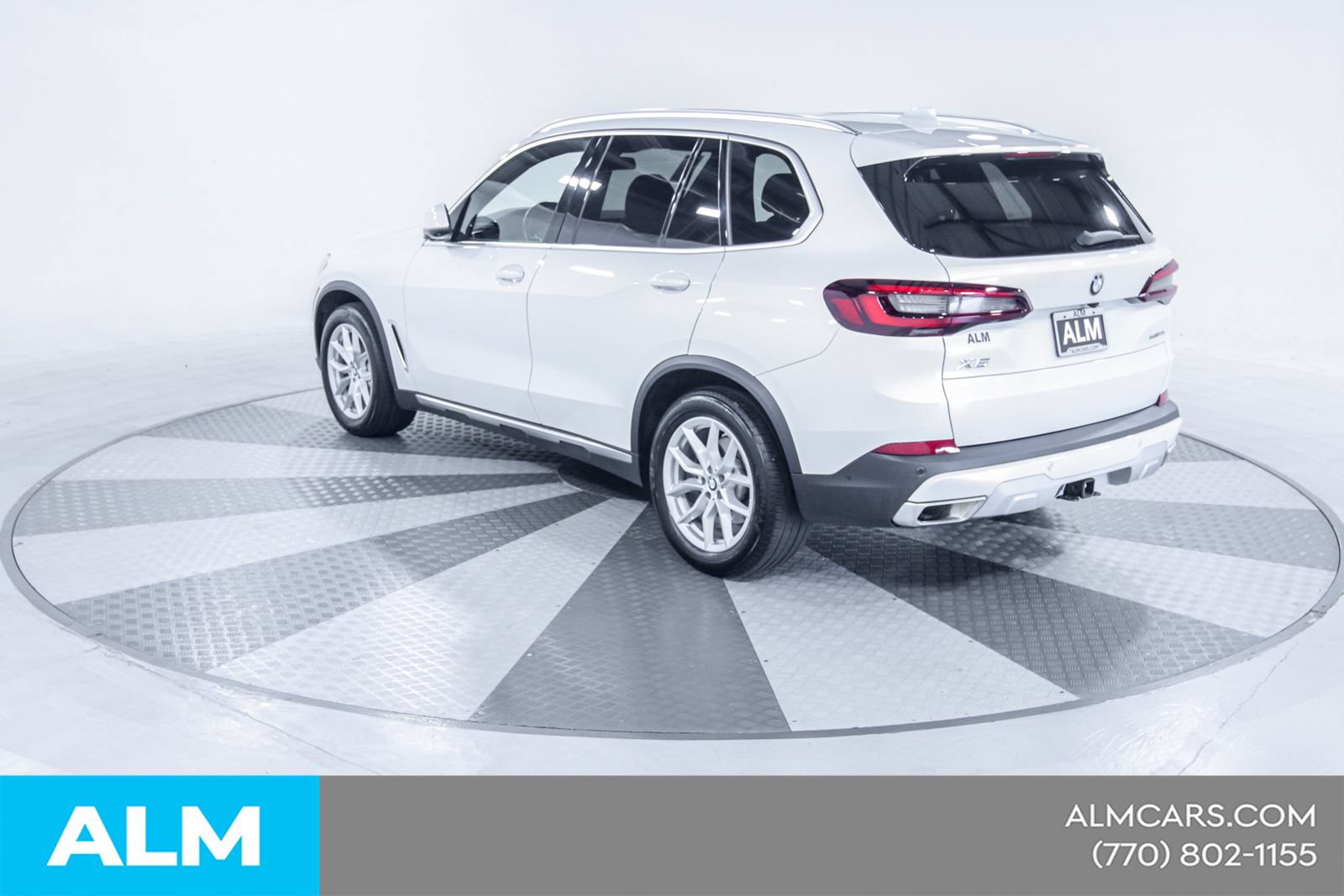 Used 2023 BMW X5 xDrive40i w/ Premium Package AWD/4WD image 8