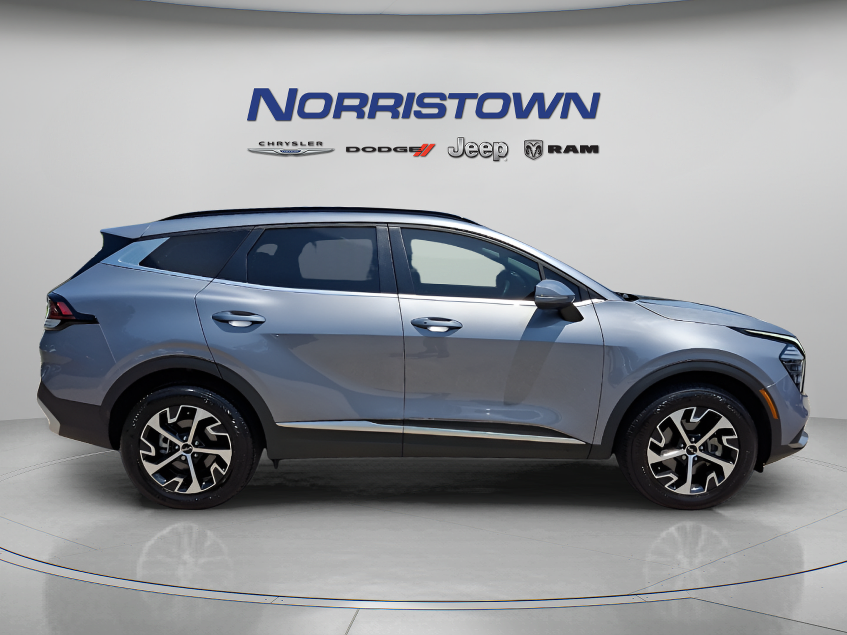 Used 2025 Kia Sportage EX w/ Premium Package AWD/4WD image 7