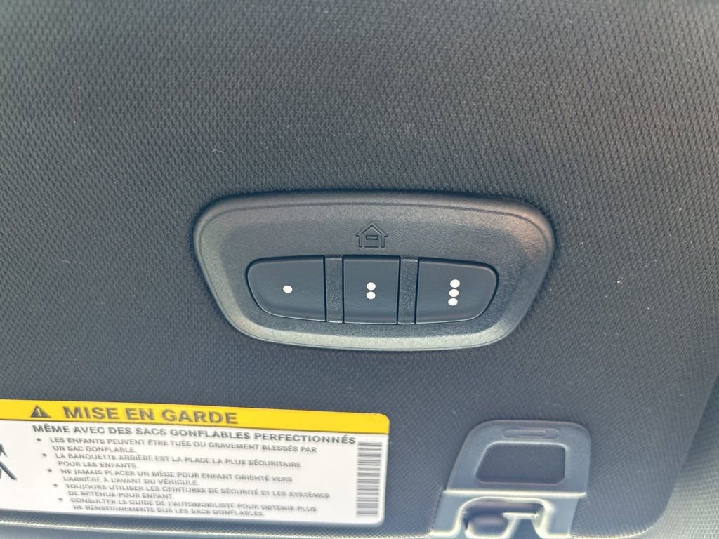 Used 2025 Jeep Grand Cherokee L Limited w/ Black Appearance Package image 30